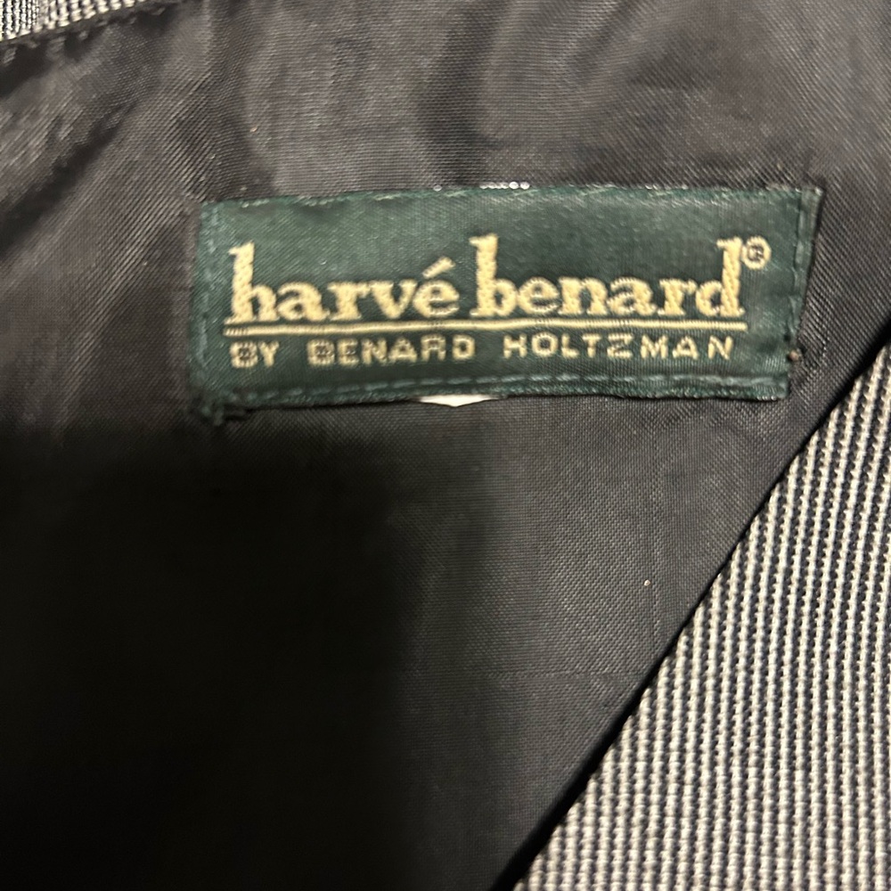 Harve Benard Vest and Blazer - Picture 4 of 8